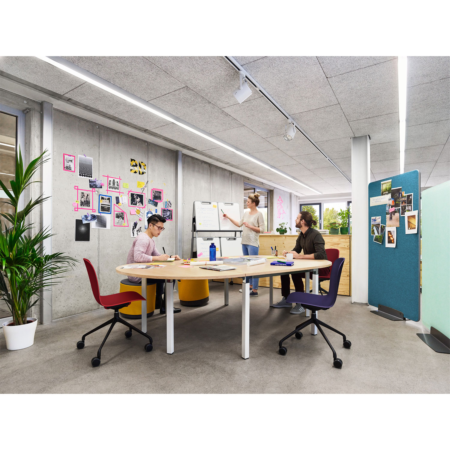 Steelcase VERB Studententisch auf Rollen in Chevronform, 2.100 x 500 mm Steelcase VERB Studententisch auf Rollen in Chevronform, 2.100 x 500 mm