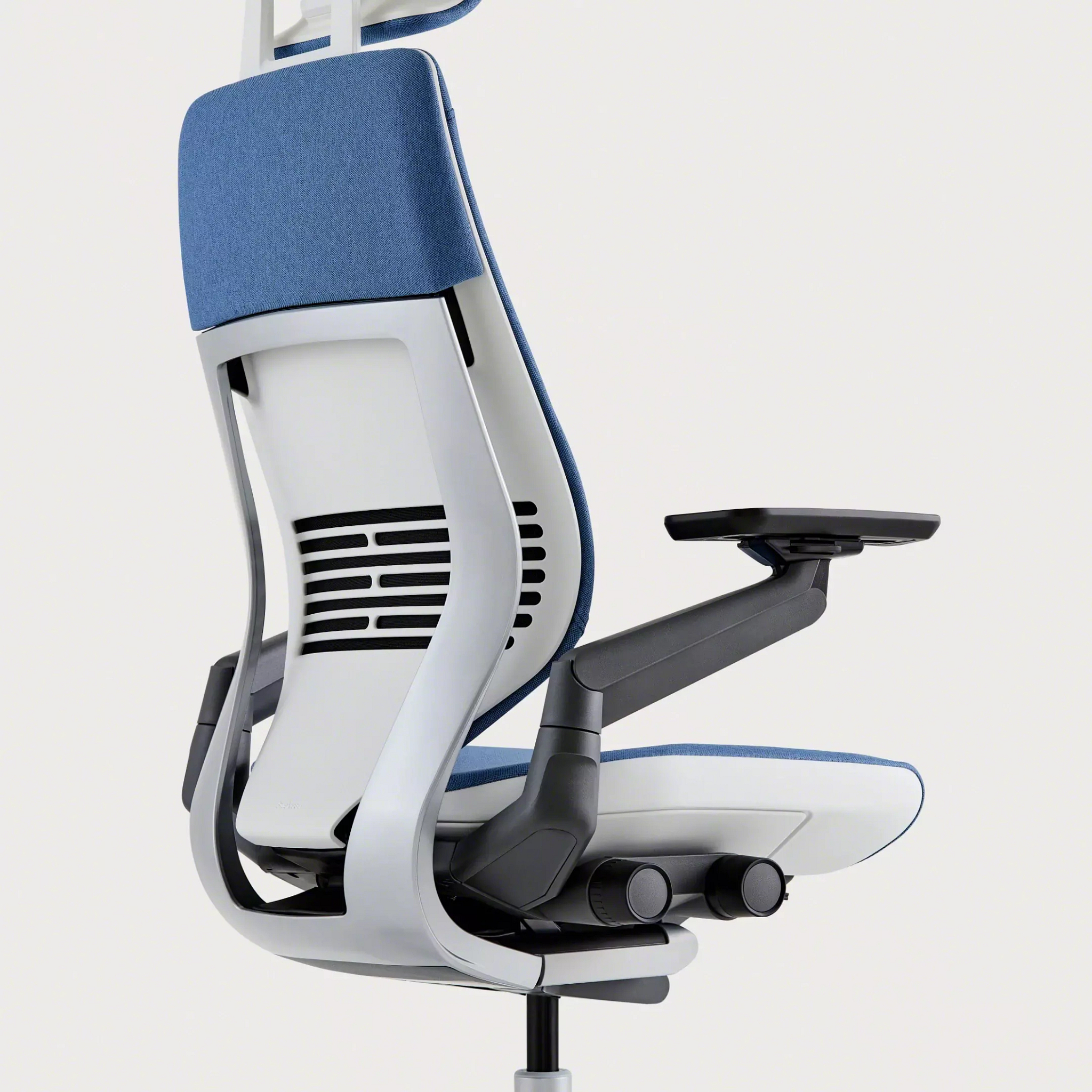 Steelcase Gesture Bürostuhl mit und ohne Kopfstütze, fertig konfiguriert für das Home Office