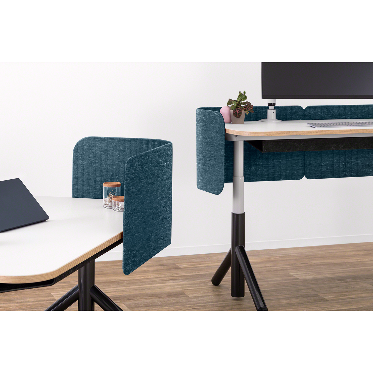 Steelcase FLEX COLLECTION elektrisch höhenverstellbarer Schreibtisch 650 - 1.250 mm