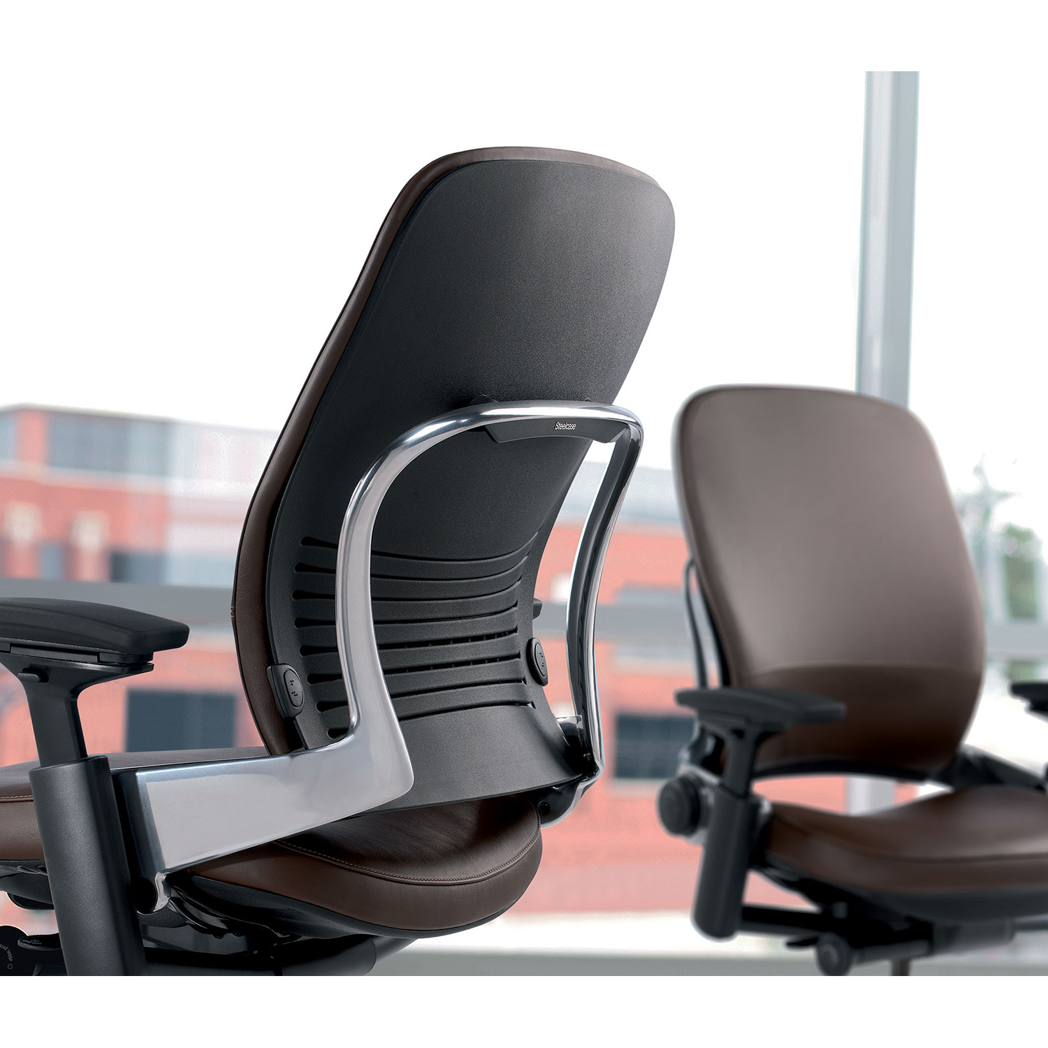 Steelcase Leap V2 Arbeitsstuhl mit Kopfstütze und Armlehnen Steelcase Leap V2 Arbeitsstuhl mit Kopfstütze und Armlehnen