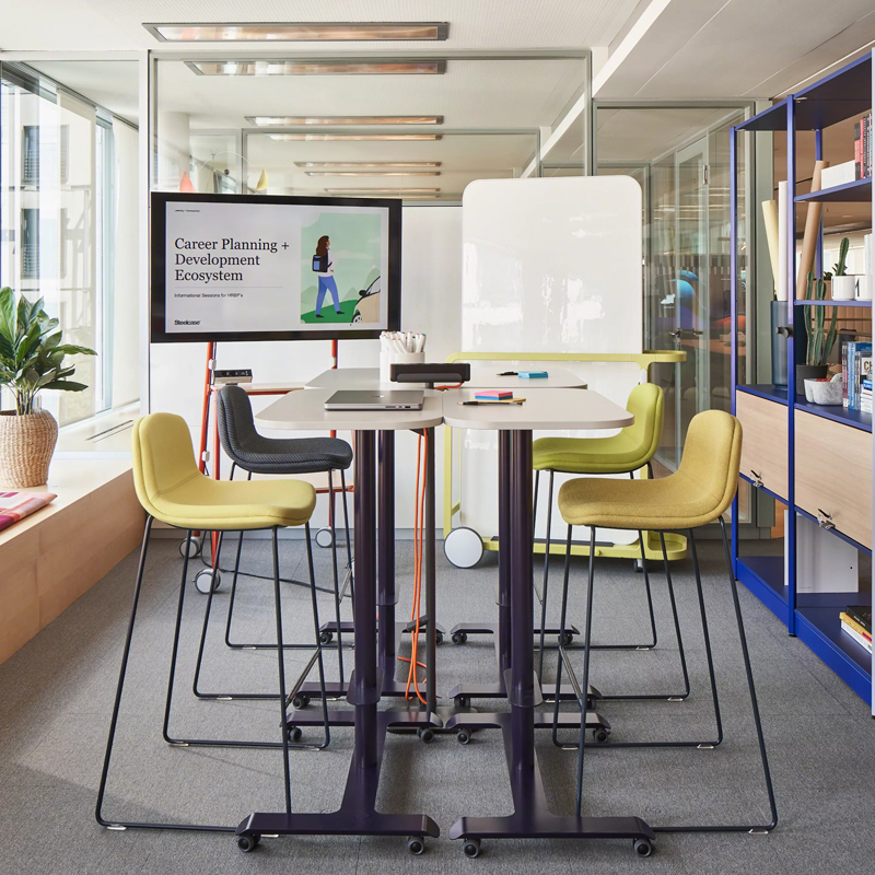 Interstuhl HUB HU037 Hocker für flexible Sitzmöglichkeiten