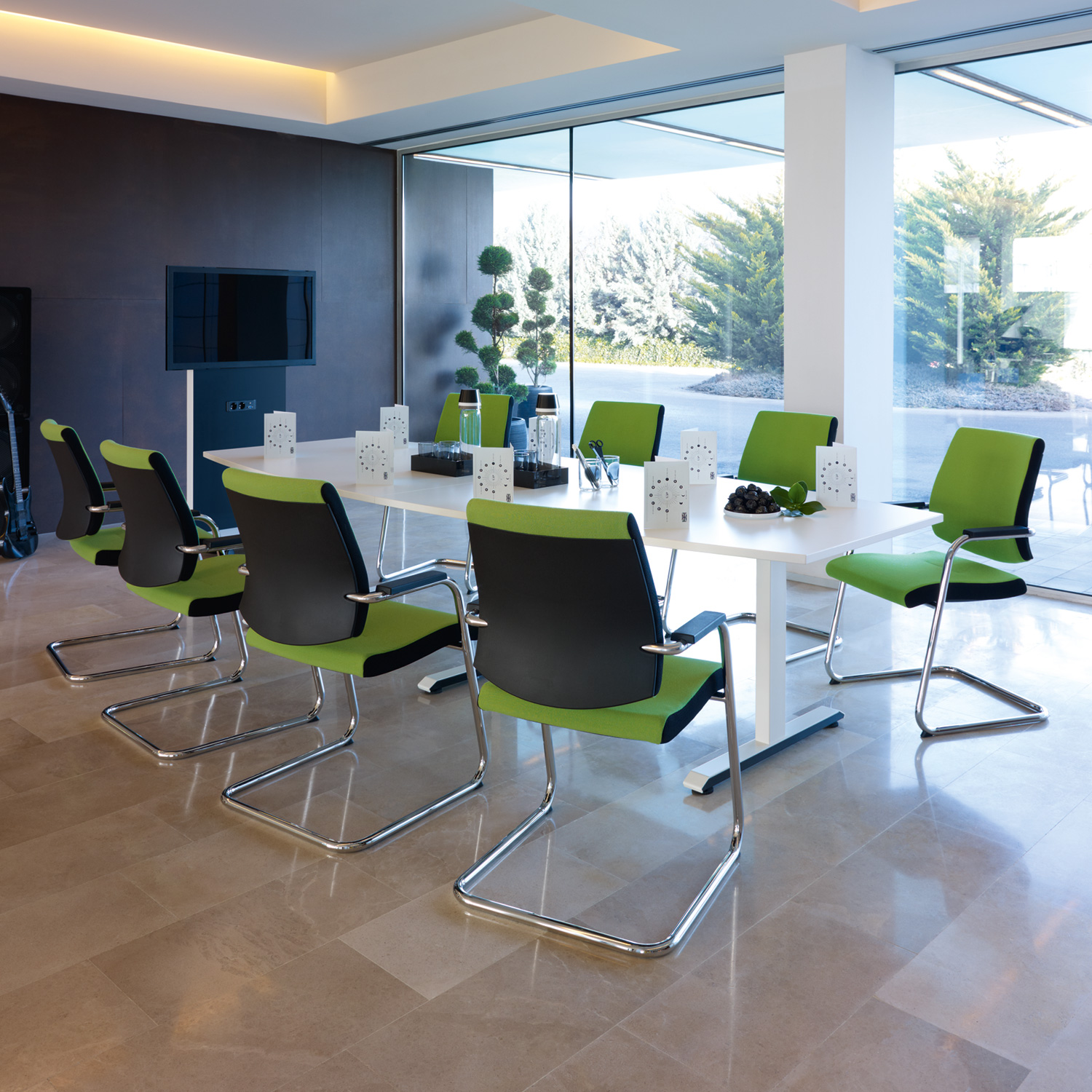 Sedus BLACK DOT Besucherstuhl BD-220 mit Vierfuß-Gestell, stapelbar bis 5 Stück Sedus BLACK DOT Besucherstuhl BD-220 mit Vierfuß-Gestell, stapelbar bis 5 Stück