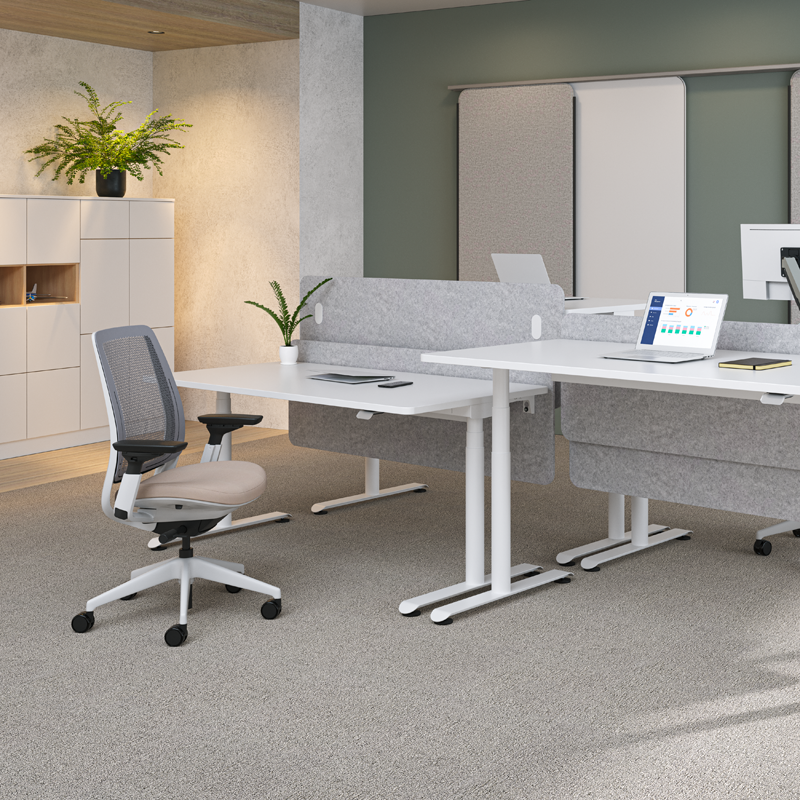 Steelcase Possilio höhenverstellbarer Schreibtisch, individuell konfigurierbar