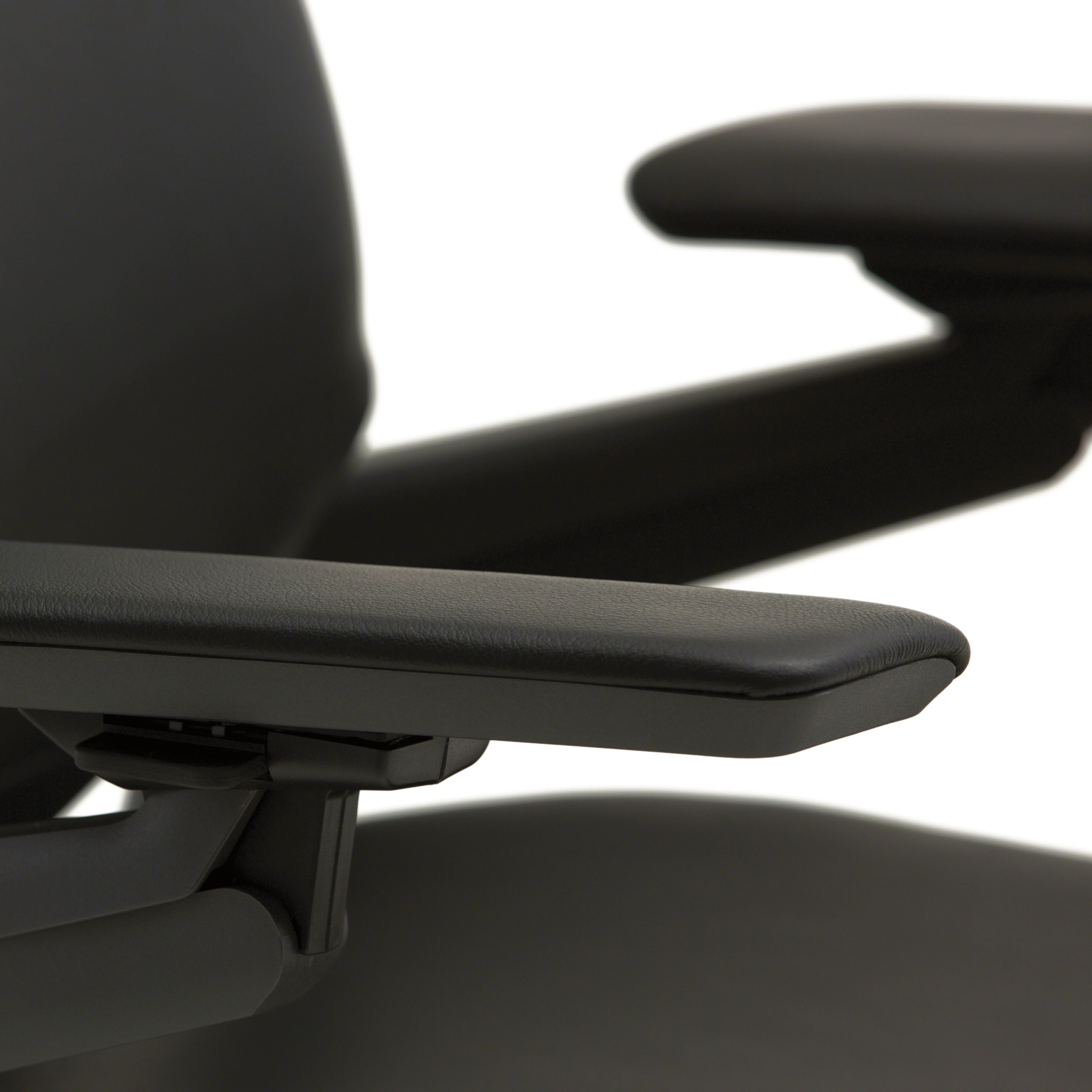 Steelcase Gesture Bürostuhl mit und ohne Kopfstütze, fertig konfiguriert für das Home Office