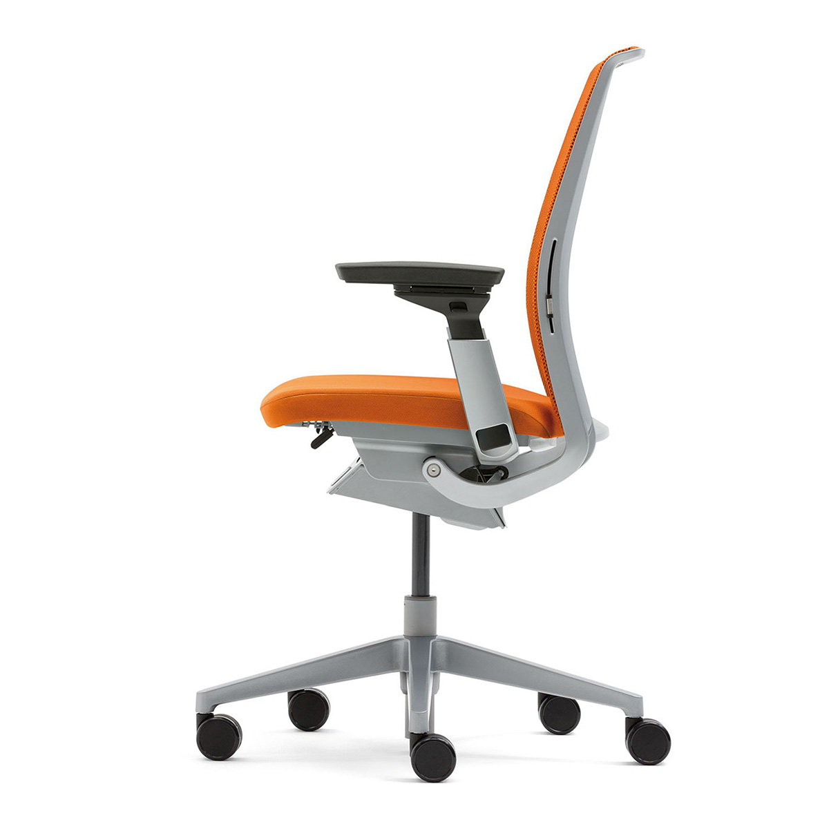 Steelcase THINK ergonomischer Arbeitsstuhl mit Netzrücken